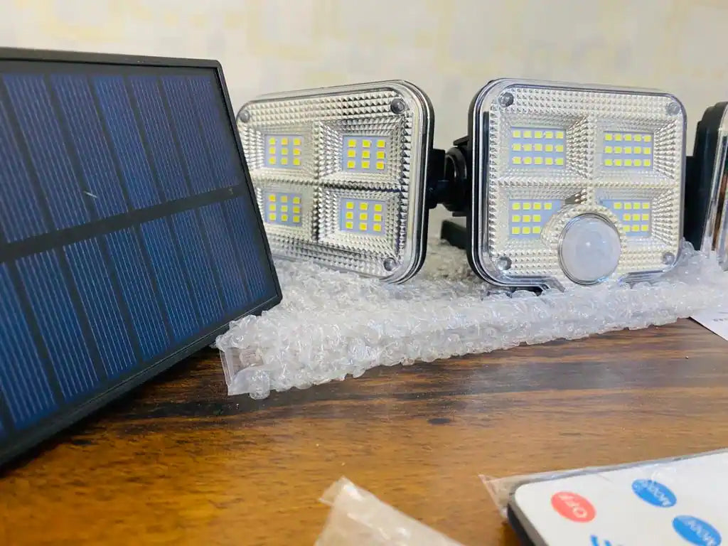 100W 3 Sided Waterproof Adjustment Heads Solar Flood Lights